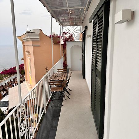 Queen View Apartment - No Kitchen Позитано Екстериор снимка