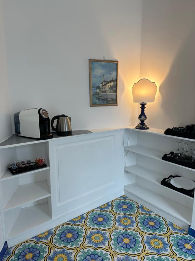 Queen View Apartment - No Kitchen Позитано Екстериор снимка