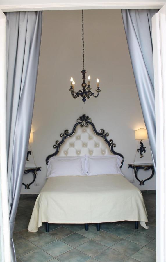 Queen View Apartment - No Kitchen Позитано Екстериор снимка
