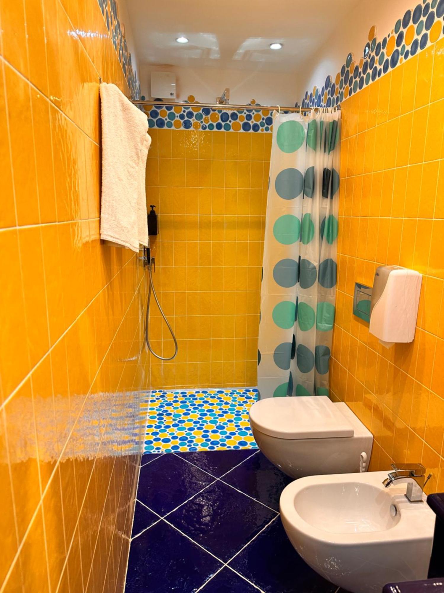Queen View Apartment - No Kitchen Позитано Екстериор снимка