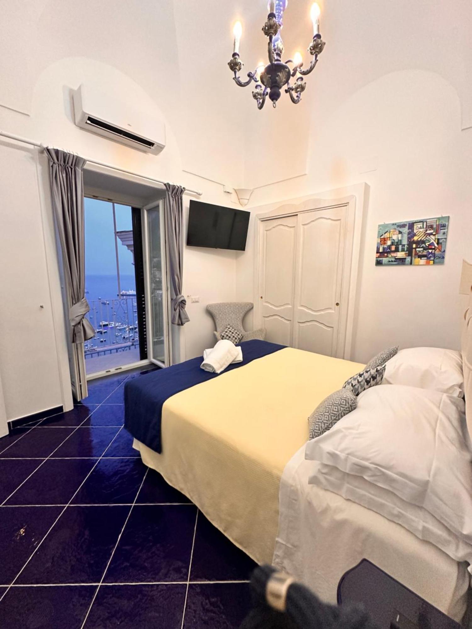 Queen View Apartment - No Kitchen Позитано Екстериор снимка