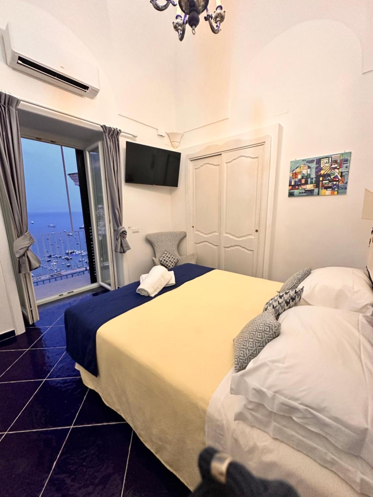 Queen View Apartment - No Kitchen Позитано Екстериор снимка